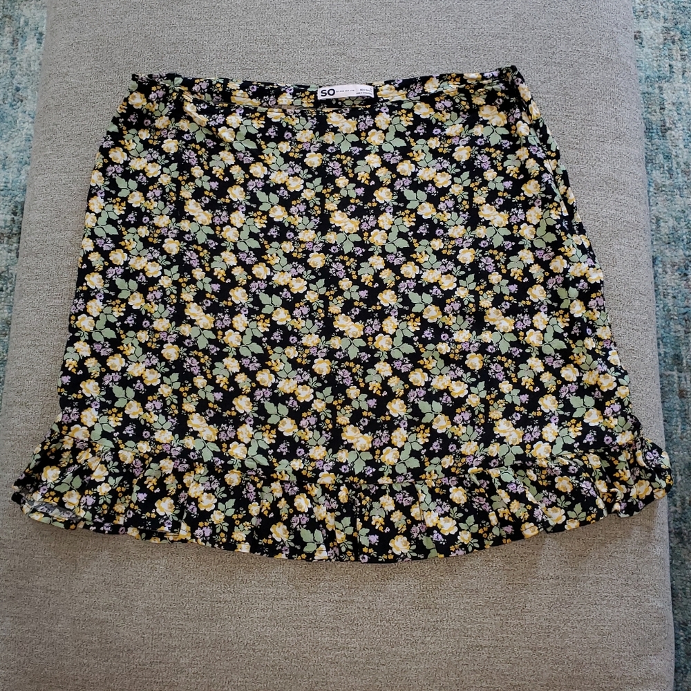SO ruffled hem mini skirt